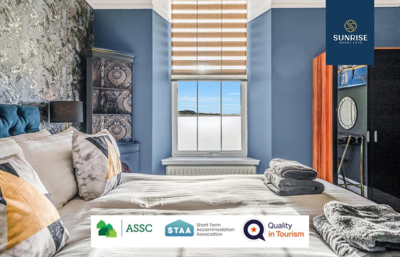 Presidential Apartment, Family Home, Luxury Bedrooms, 2 Rooms, 1 King Bed, 2 Single Beds, Free Wifi, Free Parking, Tourists, Business Travelers, Relocation, Beautiful River Views, - Long Stays, Invoice And Reduced Price Are Only Via Sunrise Short Let Dundee Exterior foto